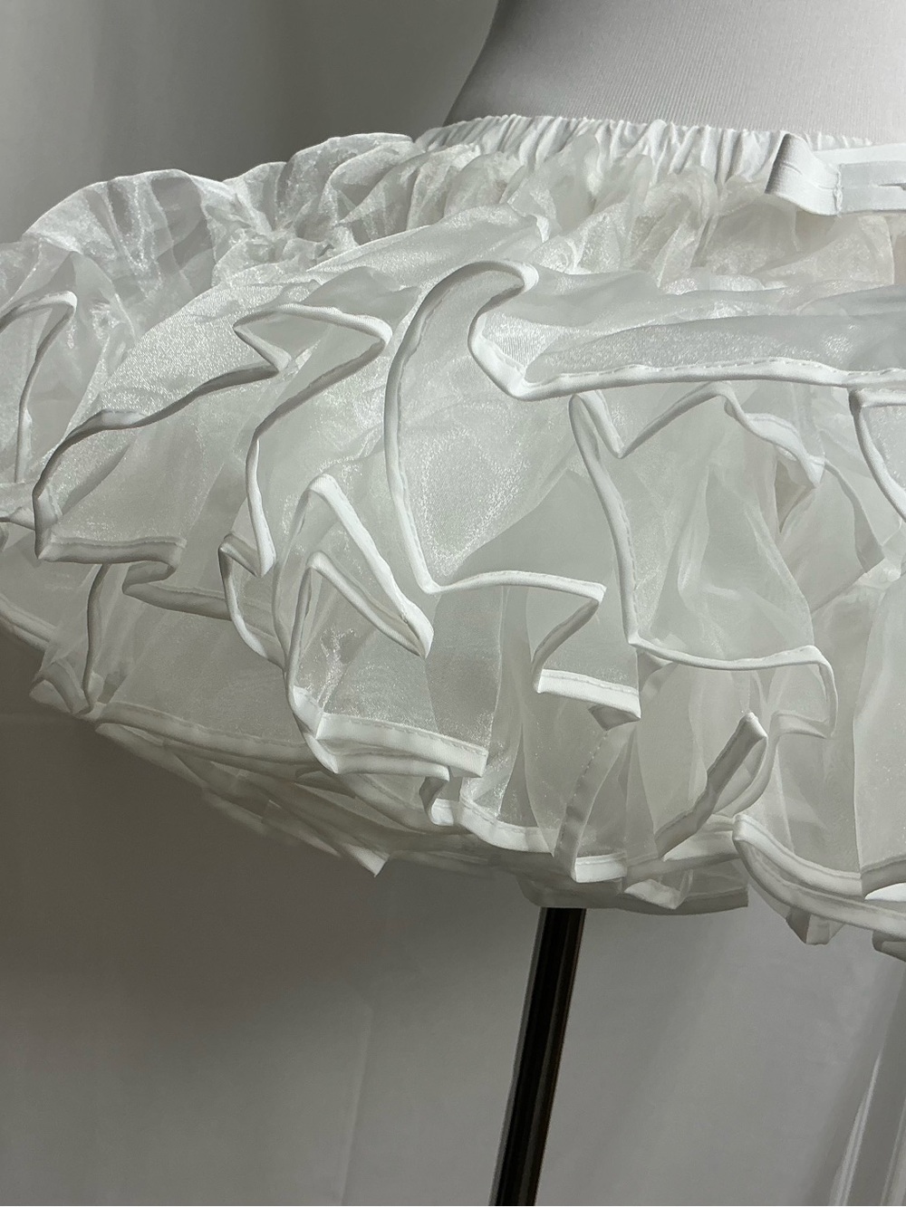 2213 - Tata Bath Puff - Bell-Shaped Super Puffy Lolita Petticoat - Picture 6 of 6